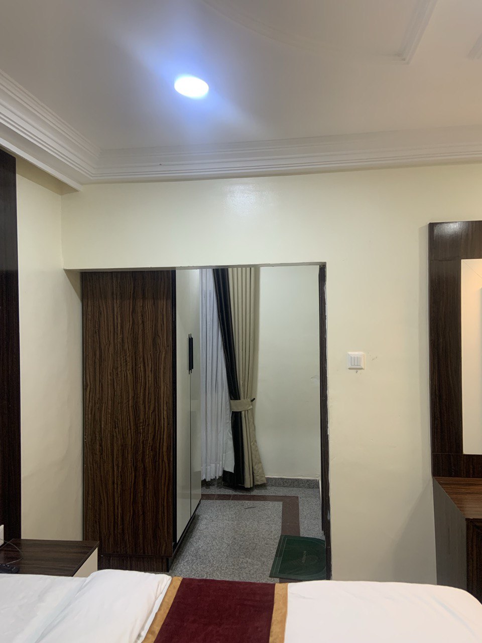 Executive Suite Image 1